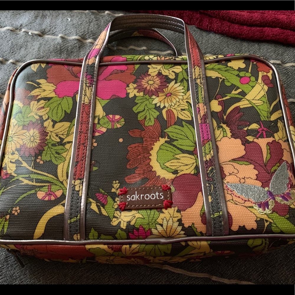 Sakroots toiletry case